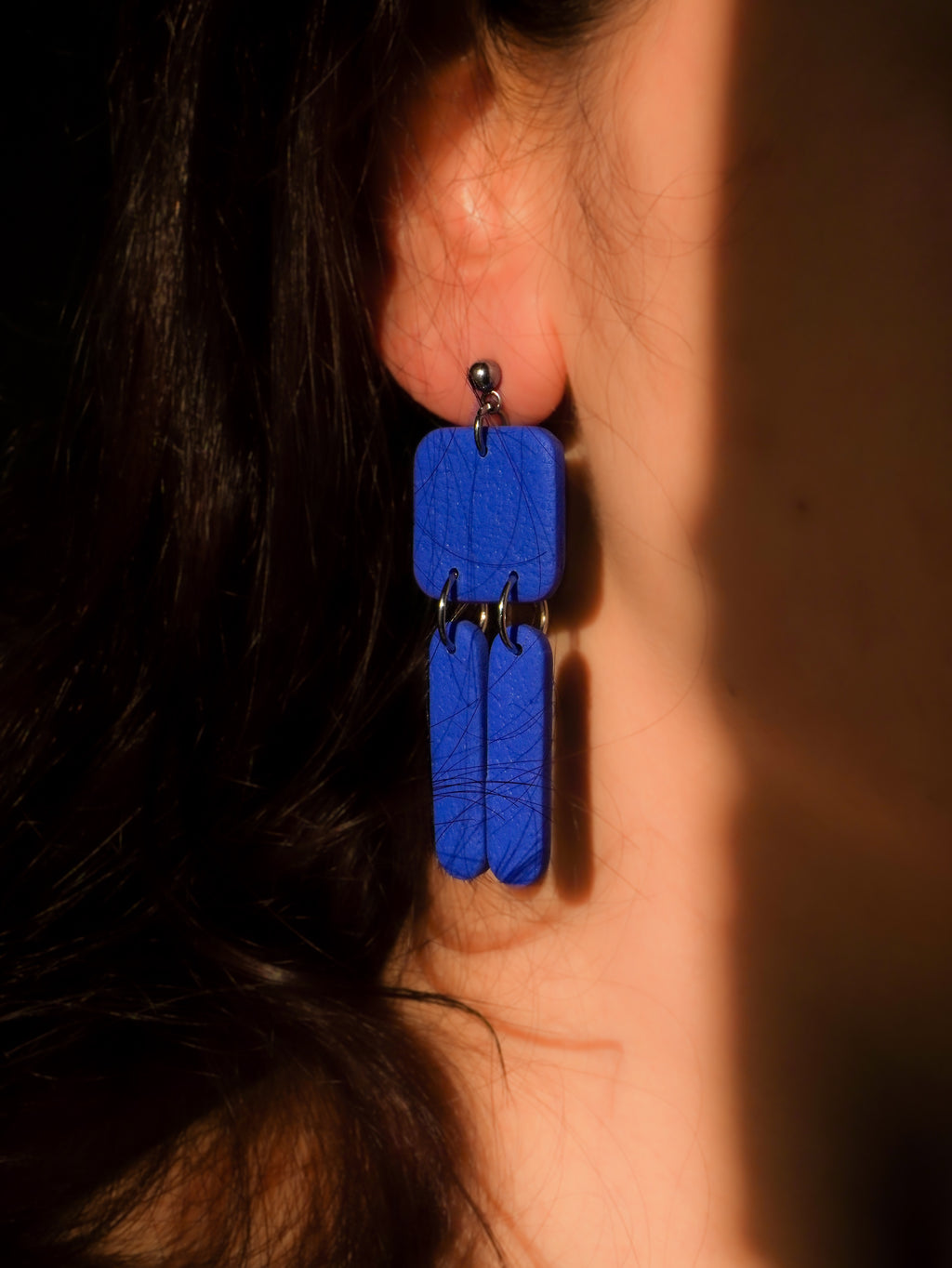 PENDIENTES ROBOTO EN AZUL